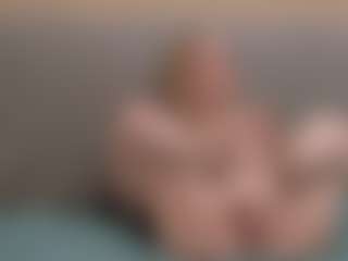 Live-camshow met giweria - Toys op Camsoda