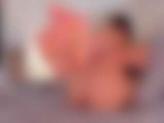 Live cam show with MRS. SQUIRT QUEEN - Average on Camsoda