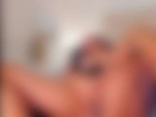 Live cam show with MRS. SQUIRT QUEEN - Flashing on Mixed Magazine Live