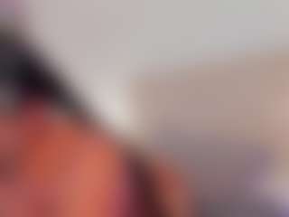 Live cam show with MRS. SQUIRT QUEEN - Average on TastyBlacksLive