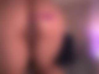Live cam show with MRS. SQUIRT QUEEN - Thong on Camsoda