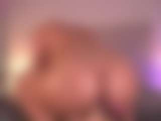 Live cam show with MRS. SQUIRT QUEEN - Squirt on livesexfox.com