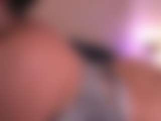 Live cam show with MRS. SQUIRT QUEEN - Average on Dare Cams