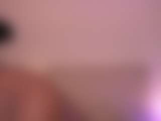 Live cam show with MRS. SQUIRT QUEEN - Flashing on Camsoda