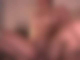 Live cam show with MRS. SQUIRT QUEEN - Average on Camsoda