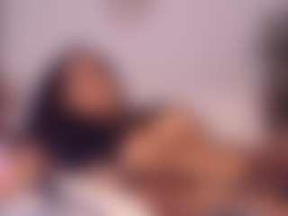 destinnemills MILF webcam performer live streaming