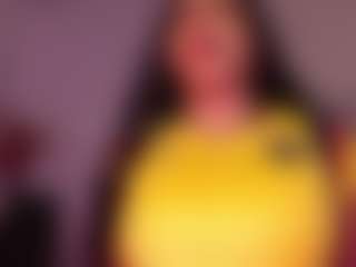 Live cam show with destinnemills - Latina on Hubzter Live