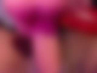 Live cam show with destinnemills - Facial Piercings on Soda Cam