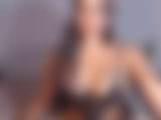 destinnemills MILF webcam performer live streaming