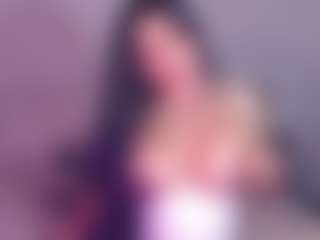 Live cam show with destinnemills - Drinking on Streamer API