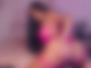 Live cam show with destinnemills - Tease on SquirtSoMuch