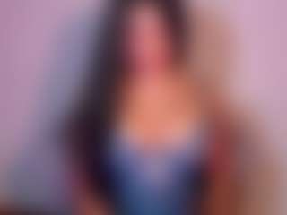 destinnemills MILF webcam performer live streaming