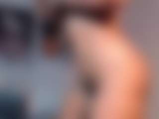 Live-camshow met destinnemills - Black Amateur op Camsoda