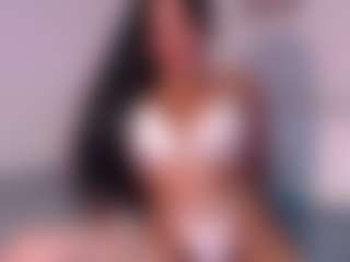 Live cam show with destinnemills - Latina MILF on SpankPalCams