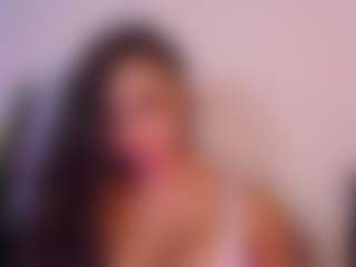 Live cam show with destinnemills - Ebony Middle Aged on CamClone