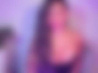 destinnemills MILF webcam performer live streaming