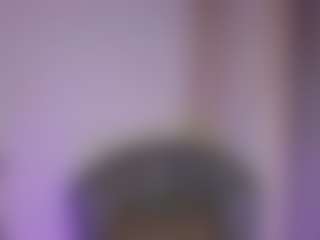 Live cam show with destinnemills - Ebony on TeamSkeetLive