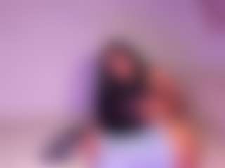 destinnemills MILF webcam performer live streaming