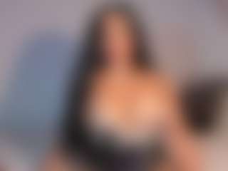 Live cam show with destinnemills - Latina on Dolls Live