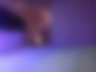 Live cam show with antonettekiki - Ebony Lush on live.xheat.ai