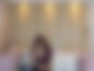 Live cam show with Caro - Small Tits on AdultVida.com
