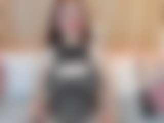 Live cam show with Caro - Brown Hair on Camsoda