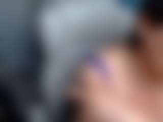red-scarlett MILF webcam performer live streaming