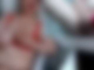 red-scarlett MILF webcam performer live streaming