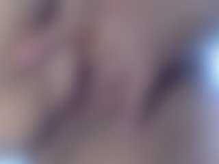 red-scarlett's Live Sex Cam Show