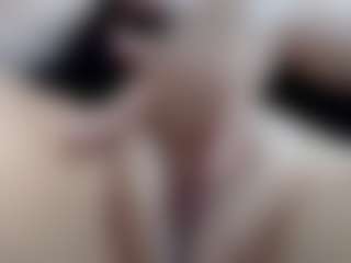 red-scarlett's Live Sex Cam Show