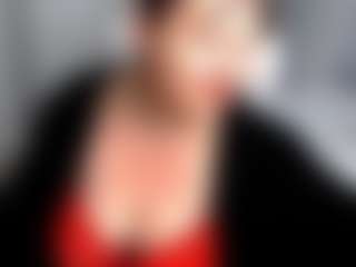 red-scarlett MILF webcam performer live streaming