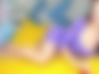 wildrossy MILF webcam performer live streaming