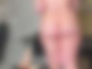 Live cam show with squirt-blondy - Bedroom on Uber Horny