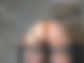 Live cam show with squirt-blondy - Foot Fetish Blonde Hair on CamwithHer