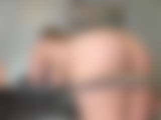 Pokaz na żywo z squirt-blondy - Ride Torso na Camsoda