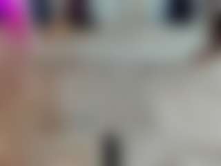 Live cam show with Lady Brown - Middle Aged on StripNow
