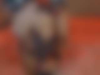 Live cam show with Lady Brown - Brown Eyes MILF on Camiplay Live