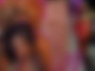 Live cam show with Lady Brown - Black Shaved Pussy on luckytryst.com