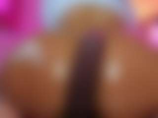 Live cam show with Lady Brown - Bedroom Curvy on Fling VIP Chat