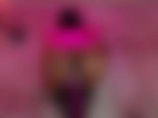 Live cam show with Lady Brown - Bedroom on Camsoda