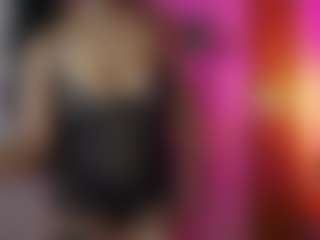Live cam show with Lady Brown - Bikini on livesuperchat.net