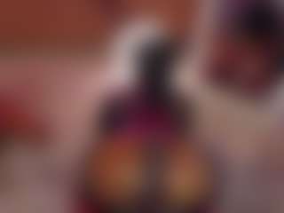 Live cam show with Lady Brown - Black Lush on Milfs Live