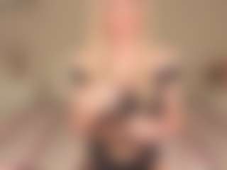 Live cam show with idealovnet - Green Eyes on Soda Cam