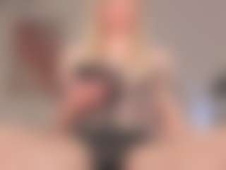 idealovnet's Live Sex Cam Show