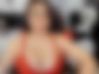 Live cam show with lucy - Curvy on TeamSkeetLive