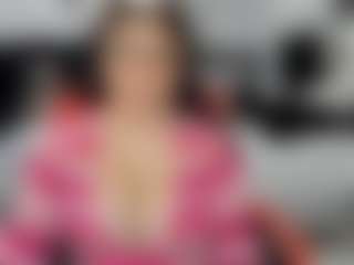 Live cam show with lucy - Shaved Pussy on Free Soda