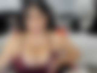Live cam show with lucy - Cum Curvy on AdultVida.com