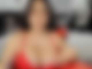 Live cam show with lucy - White Curvy on Livezox | colombia