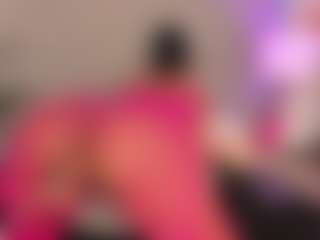 Live cam show with Danirouse - Redbone on Camming Site