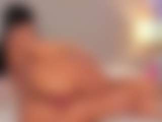 Live cam show with Kaitlyn Brown - Bikini on CamwithHer